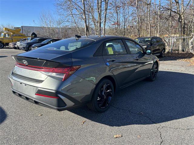 New 2026 Hyundai Elantra Sport image 3
