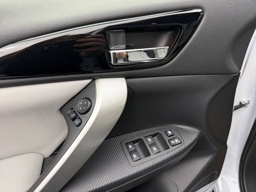 New 2026 Mitsubishi Eclipse Cross SEL image 14