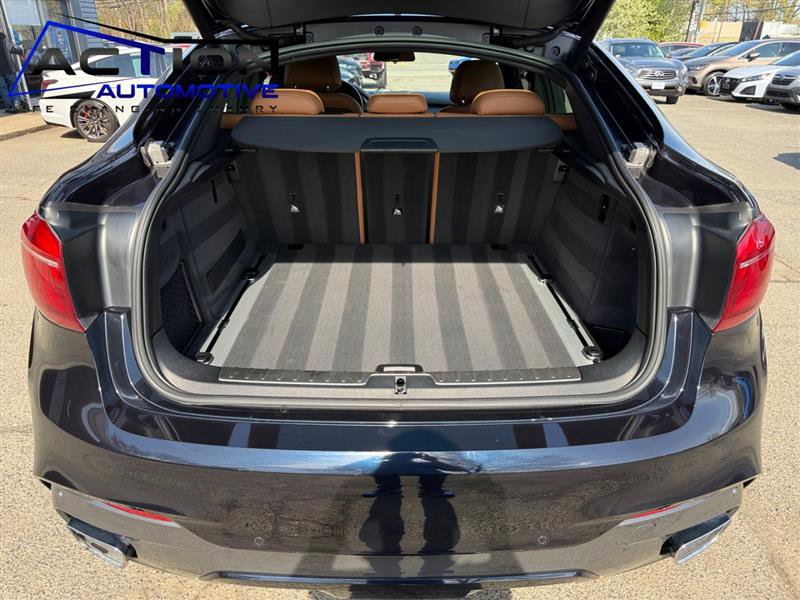 Used 2019 BMW X6 xDrive35i w/ M Sport Package image 19