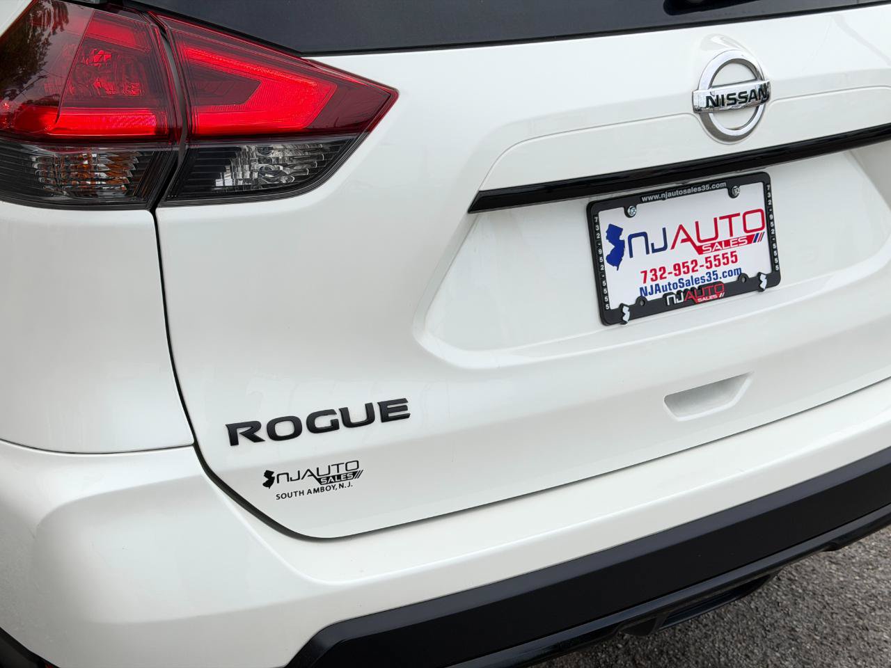Used 2018 Nissan Rogue SV AWD/4WD image 81