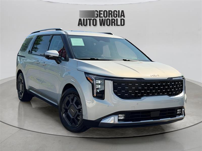 Used 2025 Kia Carnival SX image 2