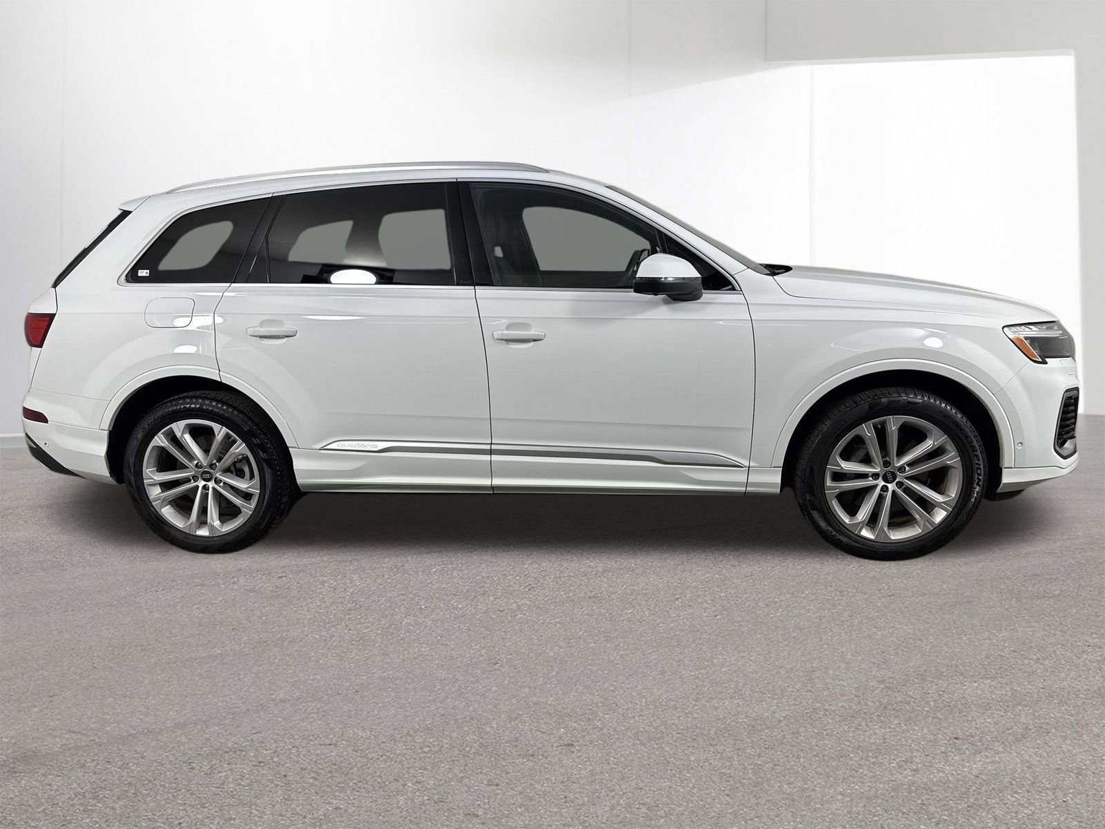 Used 2025 Audi Q7 3.0T Premium Plus image 37