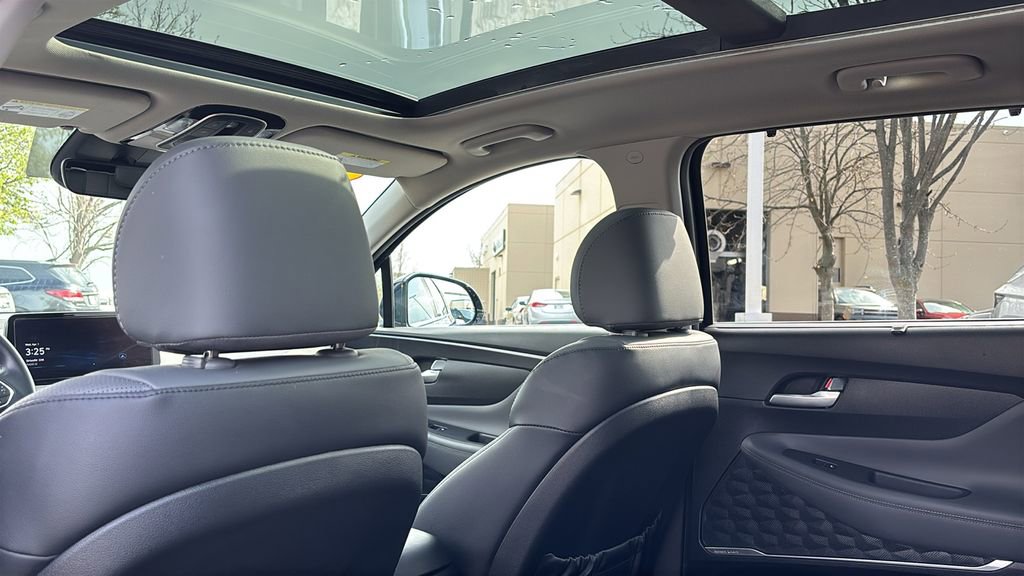 Used 2023 Hyundai Santa Fe SEL w/ Premium Package image 32