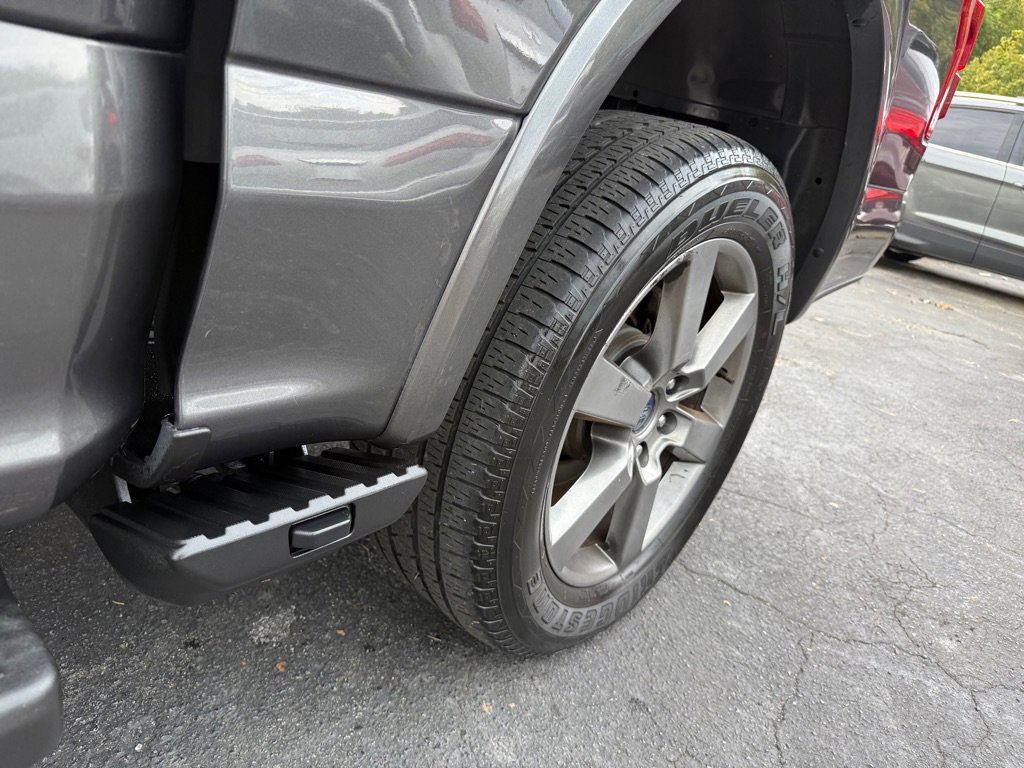 Used 2015 Ford F150 Lariat image 26