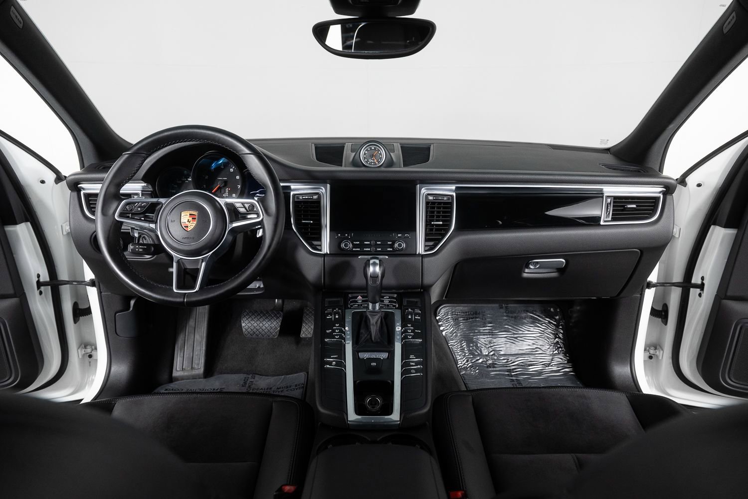 Used 2018 Porsche Macan image 30