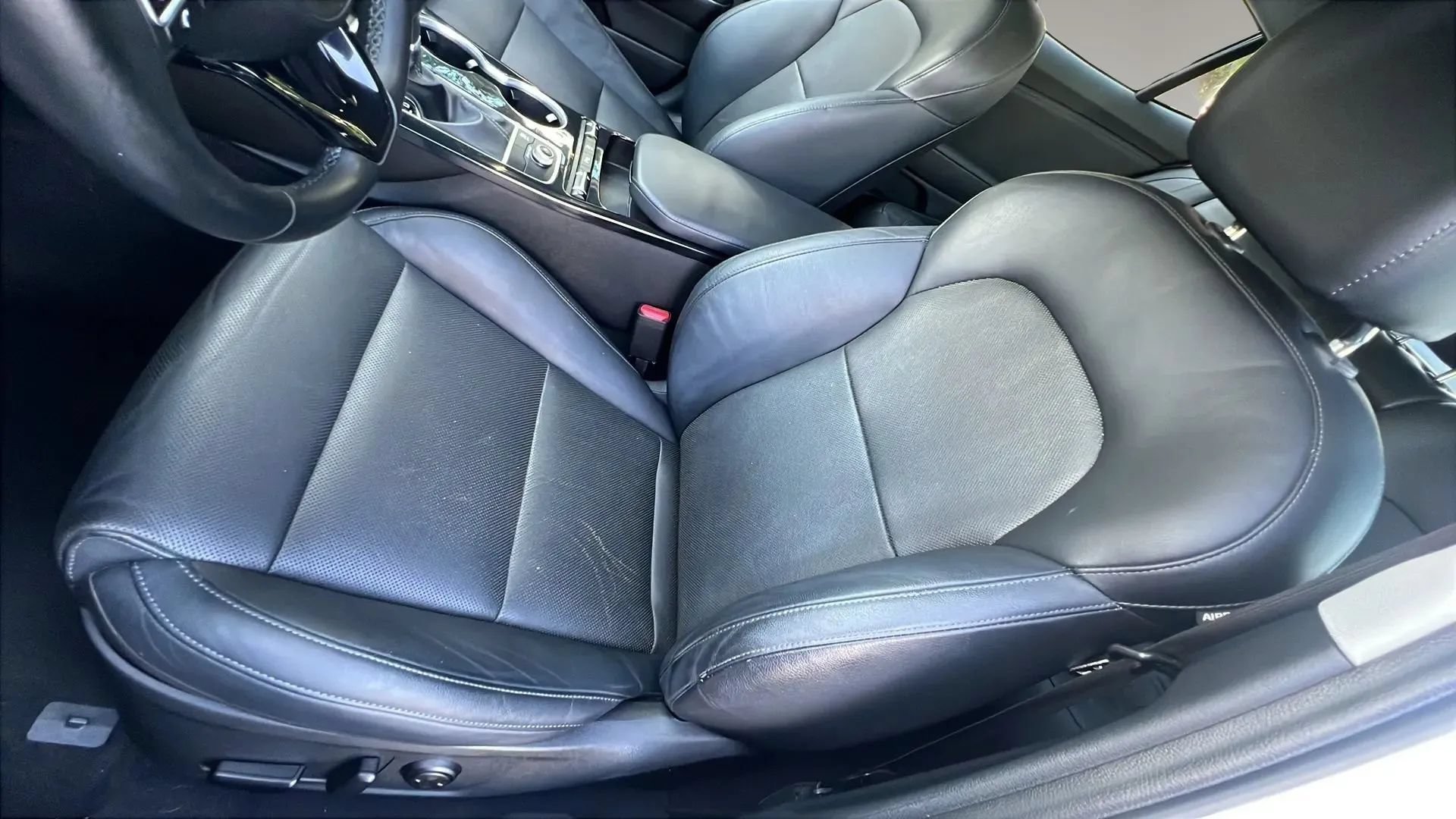 Used 2018 Kia Stinger RWD image 12