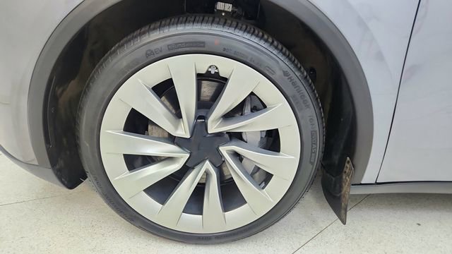 Used 2026 Tesla Model Y Long Range image 59