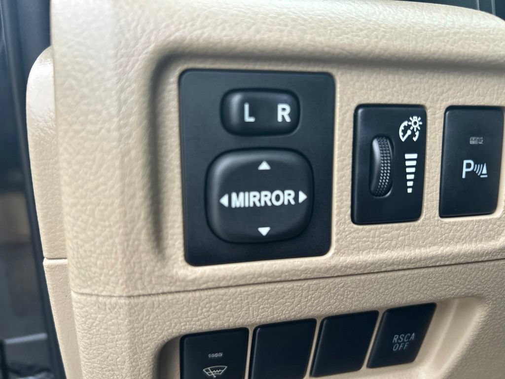Used 2011 Toyota 4Runner SR5 AWD/4WD image 41