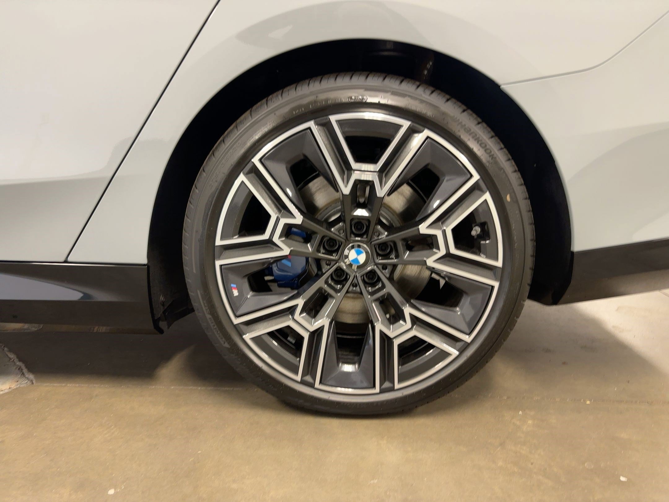 Used 2026 BMW i5 eDrive40 w/ M Sport Package image 10