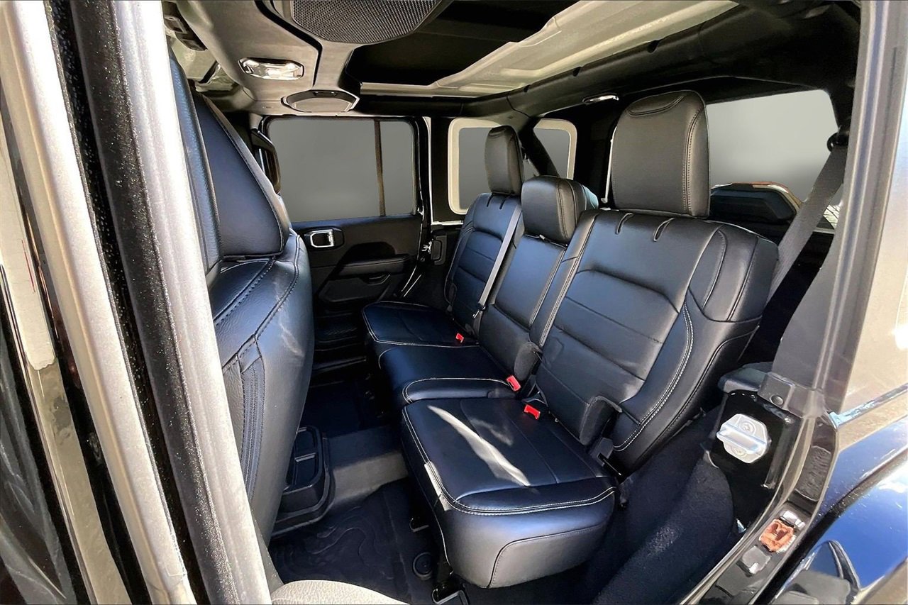 Certified 2023 Jeep Wrangler Sahara w/ Cold Weather Group image 22