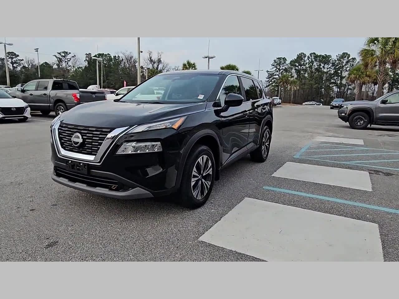 Used 2023 Nissan Rogue SV image 21