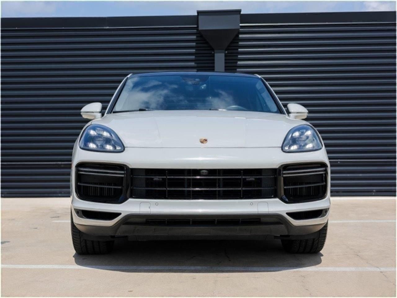 Certified 2022 Porsche Cayenne Turbo image 10