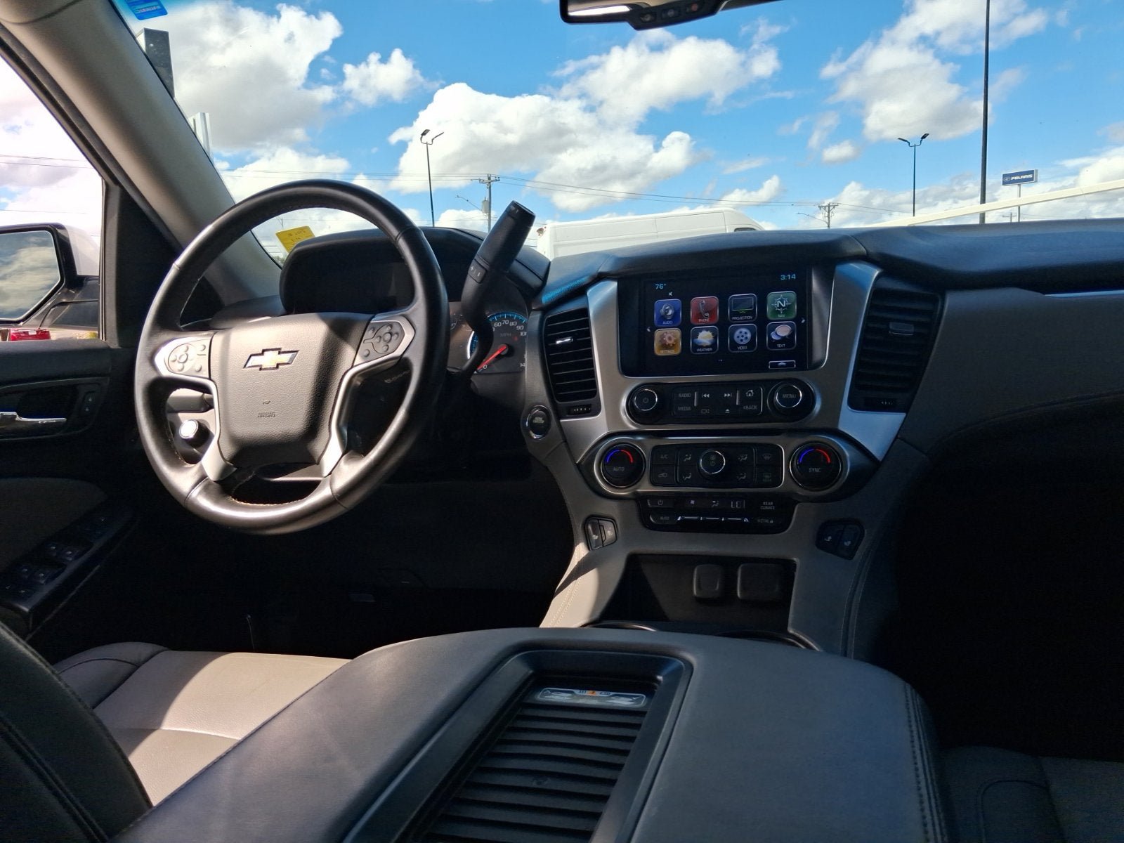 Used 2017 Chevrolet Suburban LT AWD/4WD image 15