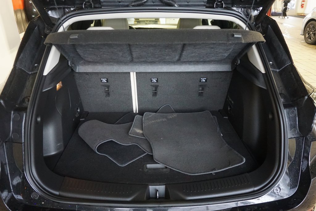 Used 2024 Buick Encore GX Avenir w/ Avenir Technology Package image 19