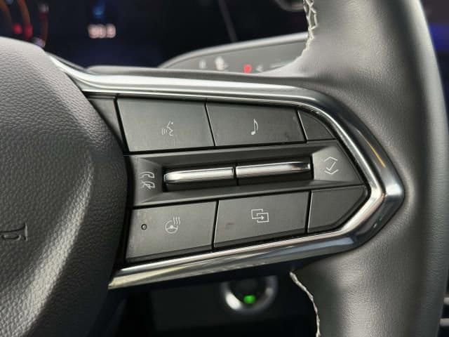Used 2025 Chevrolet Traverse LT AWD/4WD image 23
