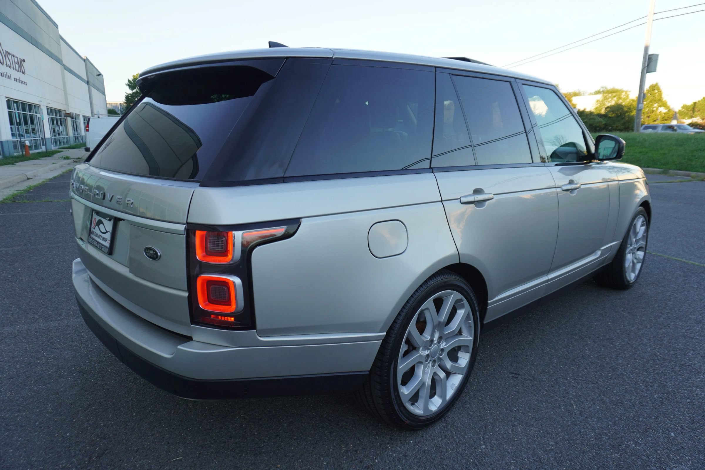 Used 2019 Land Rover Range Rover Supercharged AWD/4WD image 7