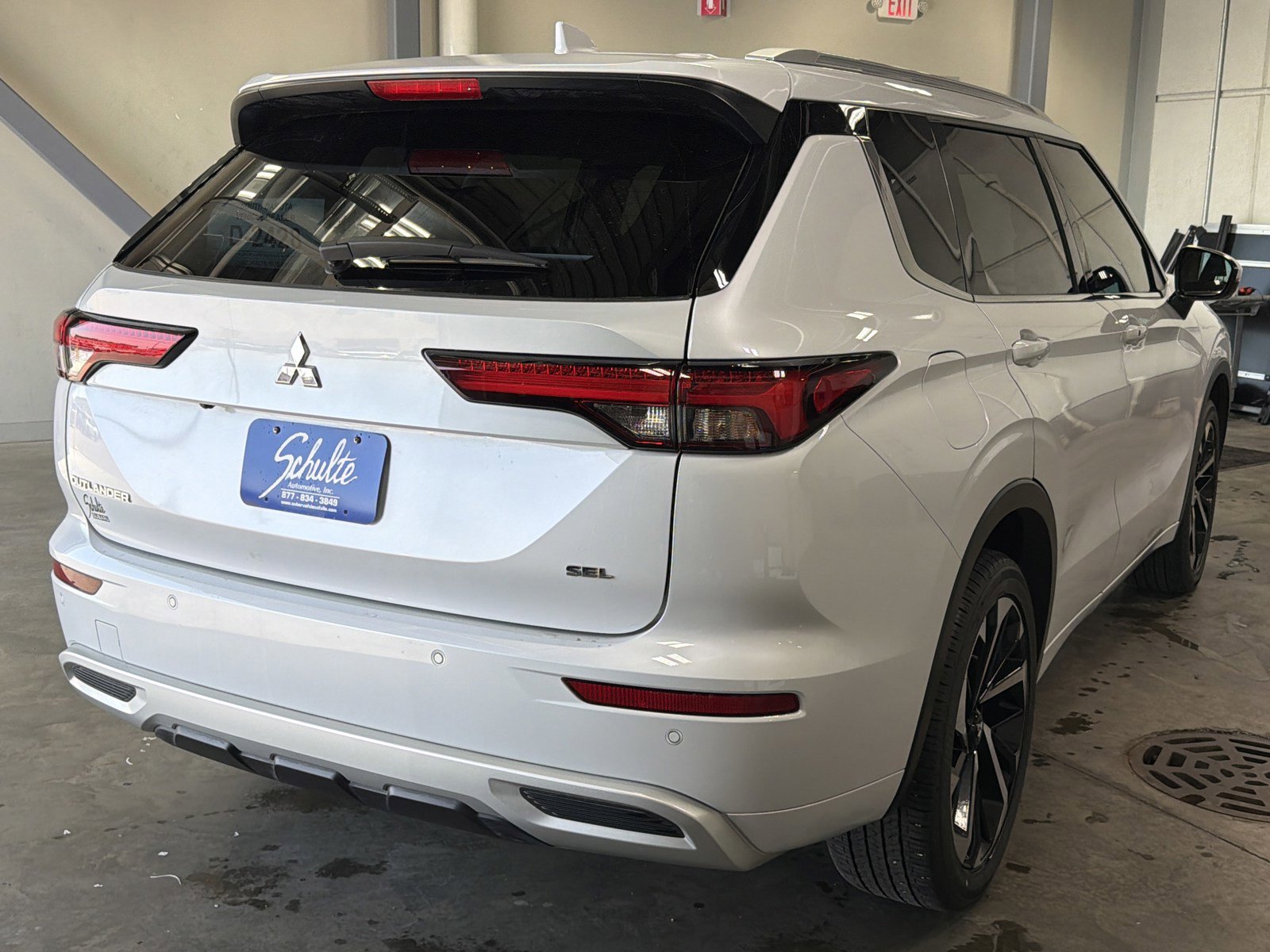 Used 2024 Mitsubishi Outlander SEL image 7