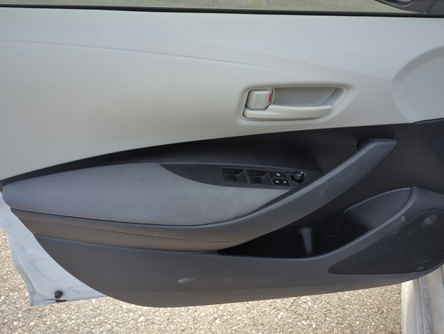 Used 2023 Toyota Corolla LE FWD image 7