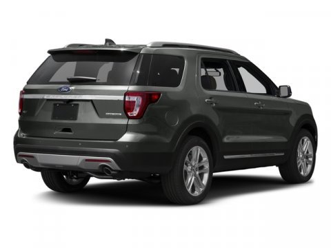 Used 2017 Ford Explorer XLT w/ Equipment Group 202A FWD image 2