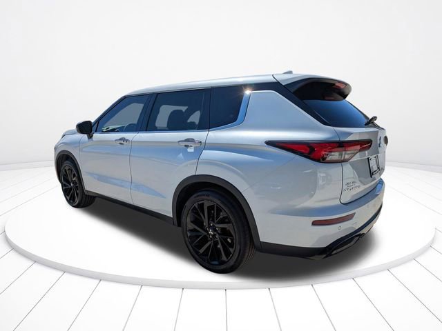 Used 2022 Mitsubishi Outlander SEL Black Edition image 6