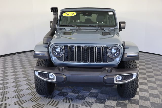 Used 2024 Jeep Wrangler Unlimited Rubicon image 3
