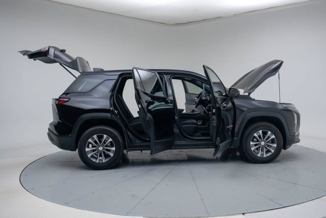 Used 2026 Chevrolet Equinox LT AWD/4WD image 13