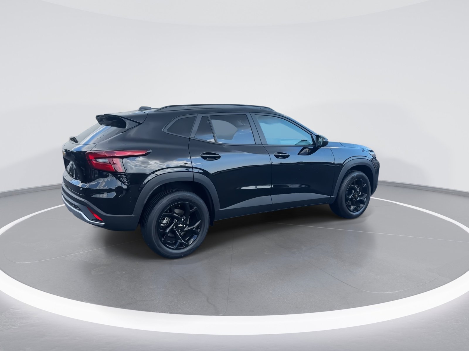 Used 2025 Chevrolet Trax LT w/ LT Convenience Package FWD image 9