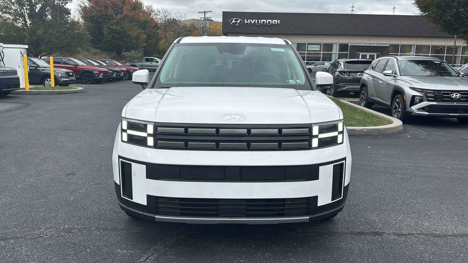 New 2026 Hyundai Santa Fe SE image 2