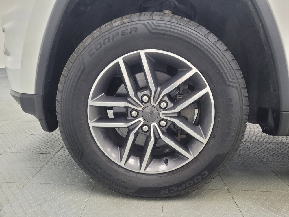 Used 2020 Jeep Grand Cherokee Laredo w/ Quick Order Package 2BN North image 31