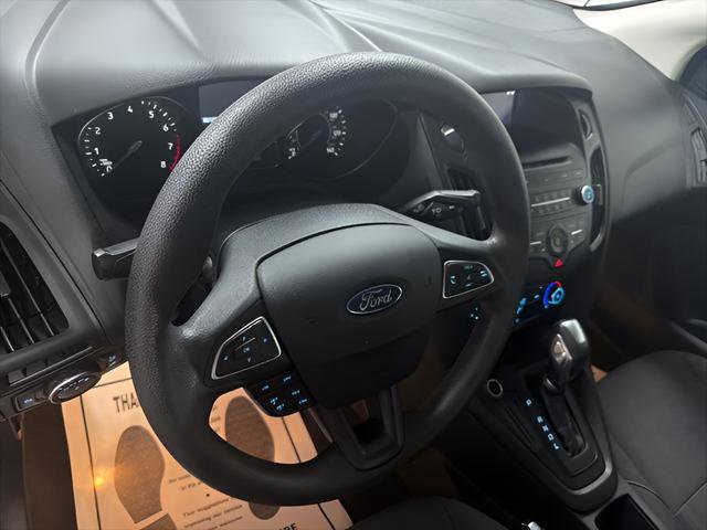 Used 2016 Ford Focus SE FWD image 18