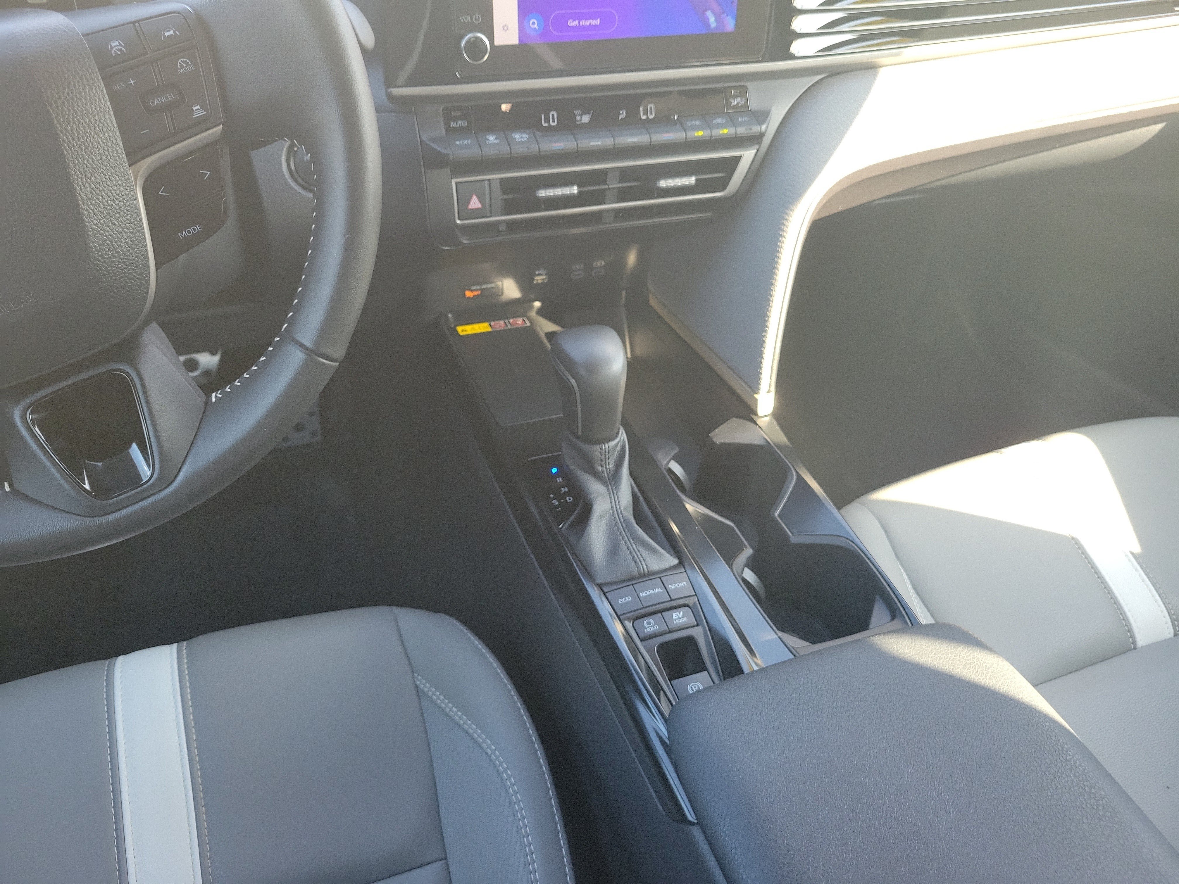 Certified 2025 Toyota Camry SE FWD image 19