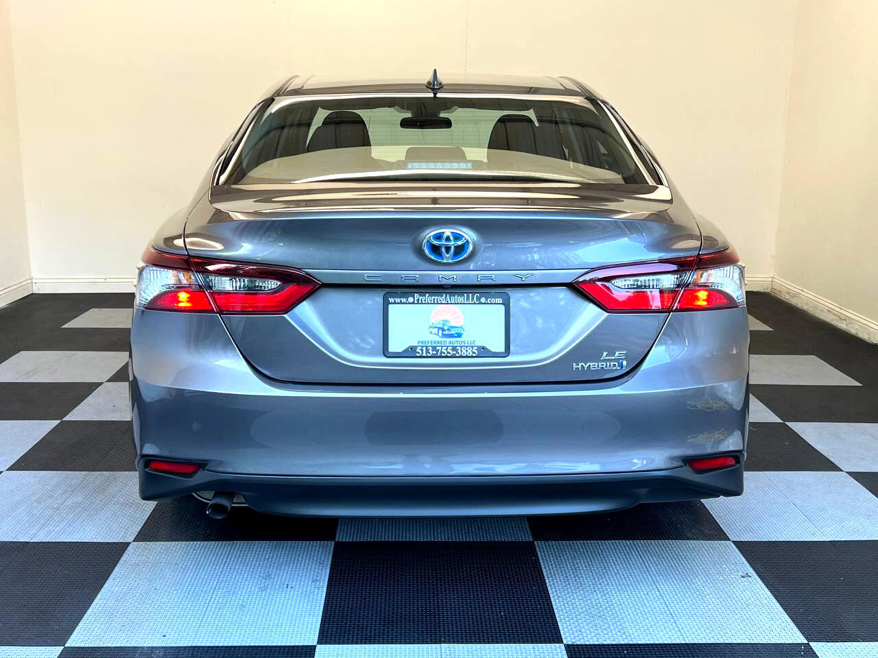 Used 2023 Toyota Camry LE image 5