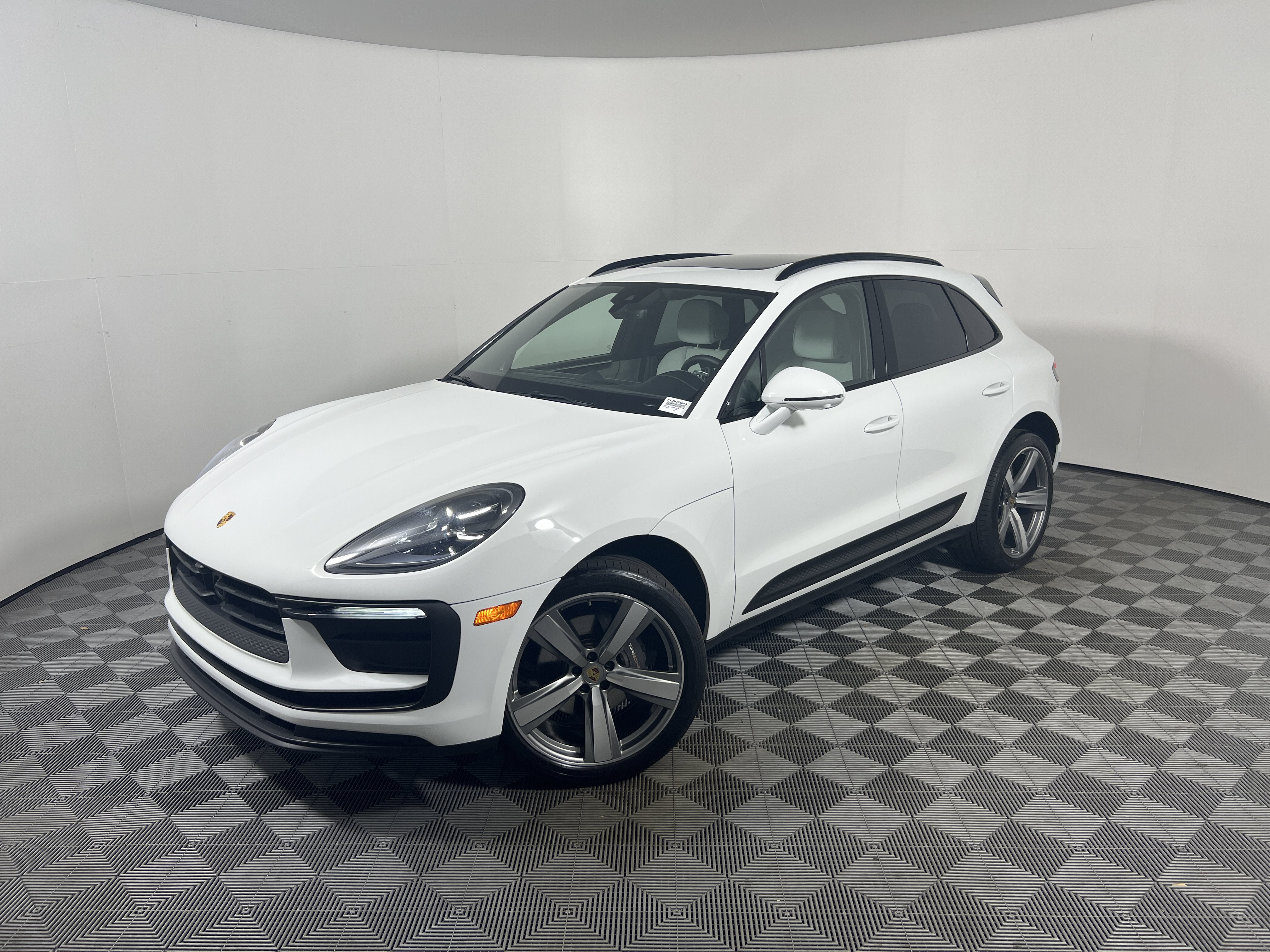 Certified 2024 Porsche Macan