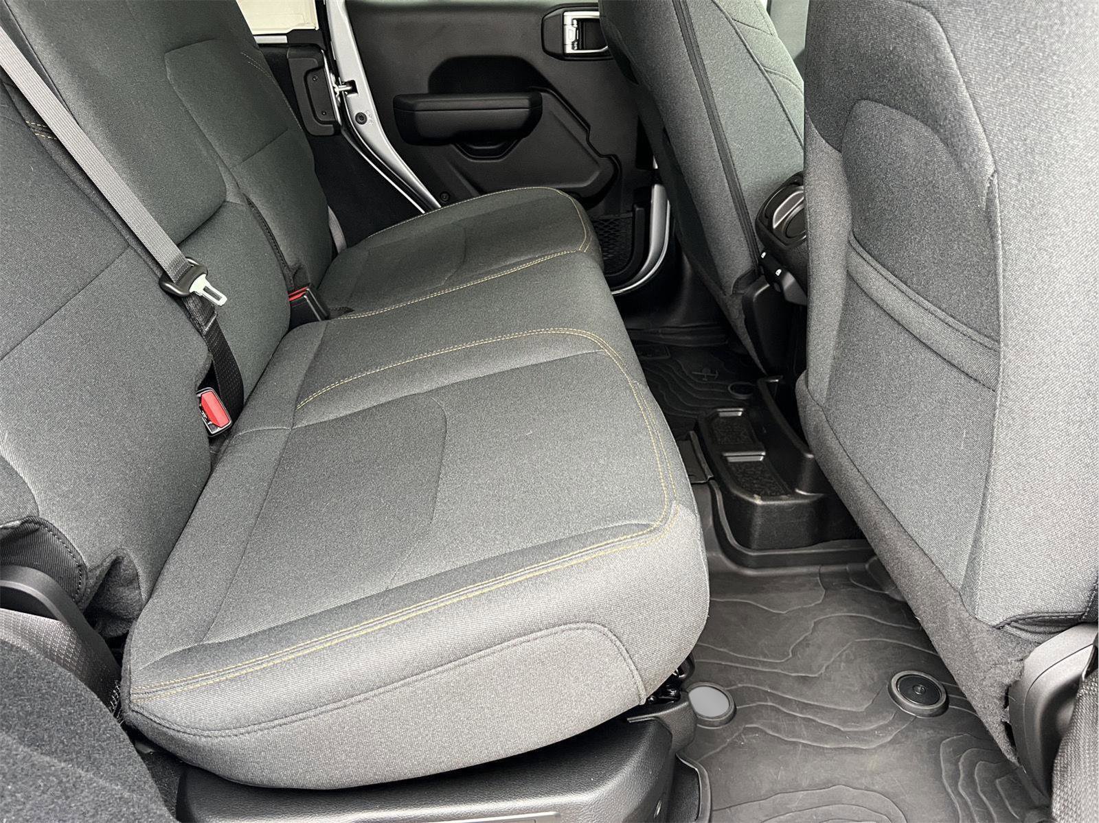 Used 2024 Jeep Wrangler Sport S w/ Convenience Group image 19