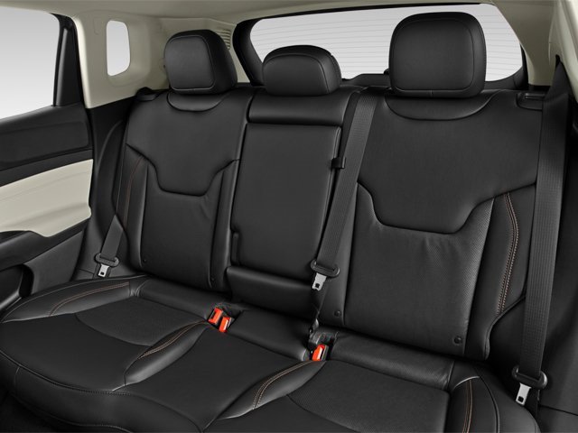 Used 2024 Jeep Compass Trailhawk w/ Trailhawk Elite Group image 11