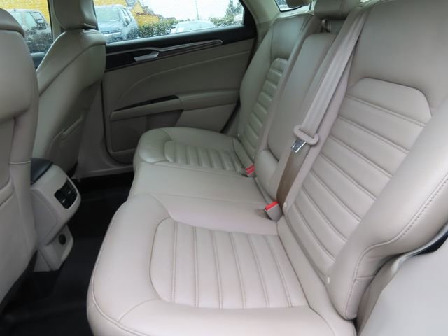Used 2018 Ford Fusion SE w/ Fusion SE Technology Package image 39