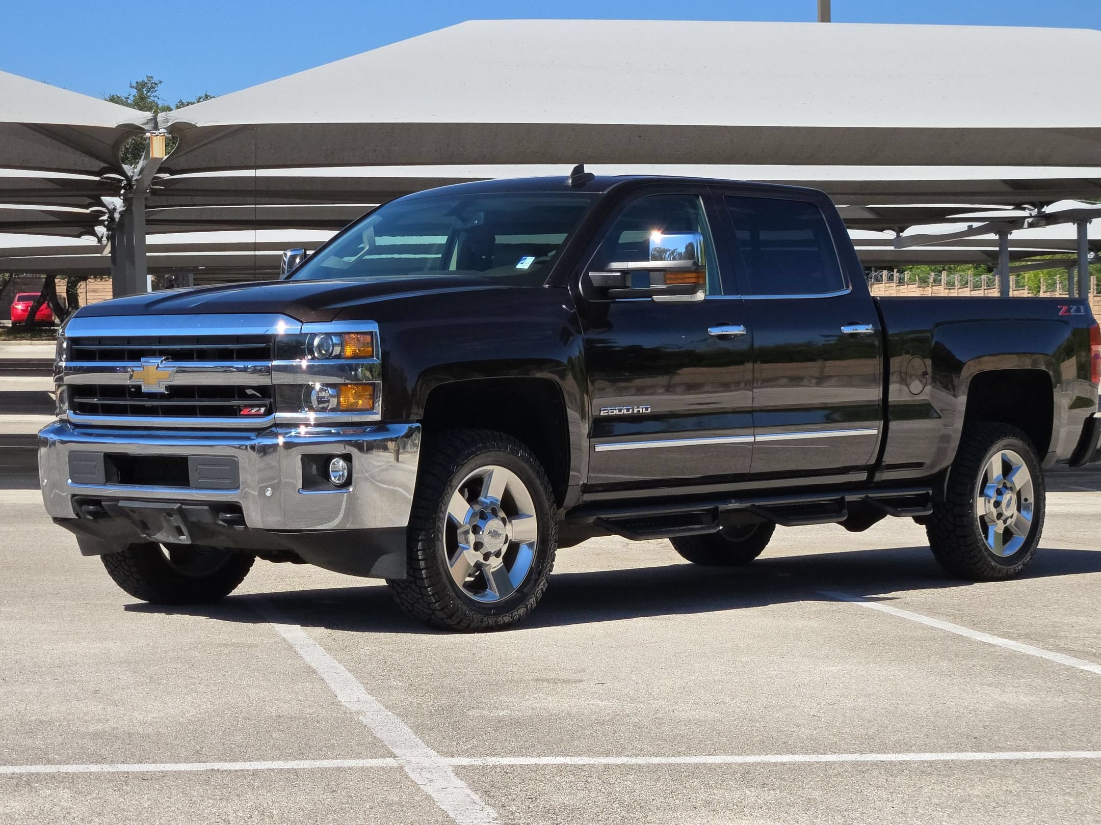 Used 2018 Chevrolet Silverado 2500 LTZ w/ Vortec Plus Package AWD/4WD image 7