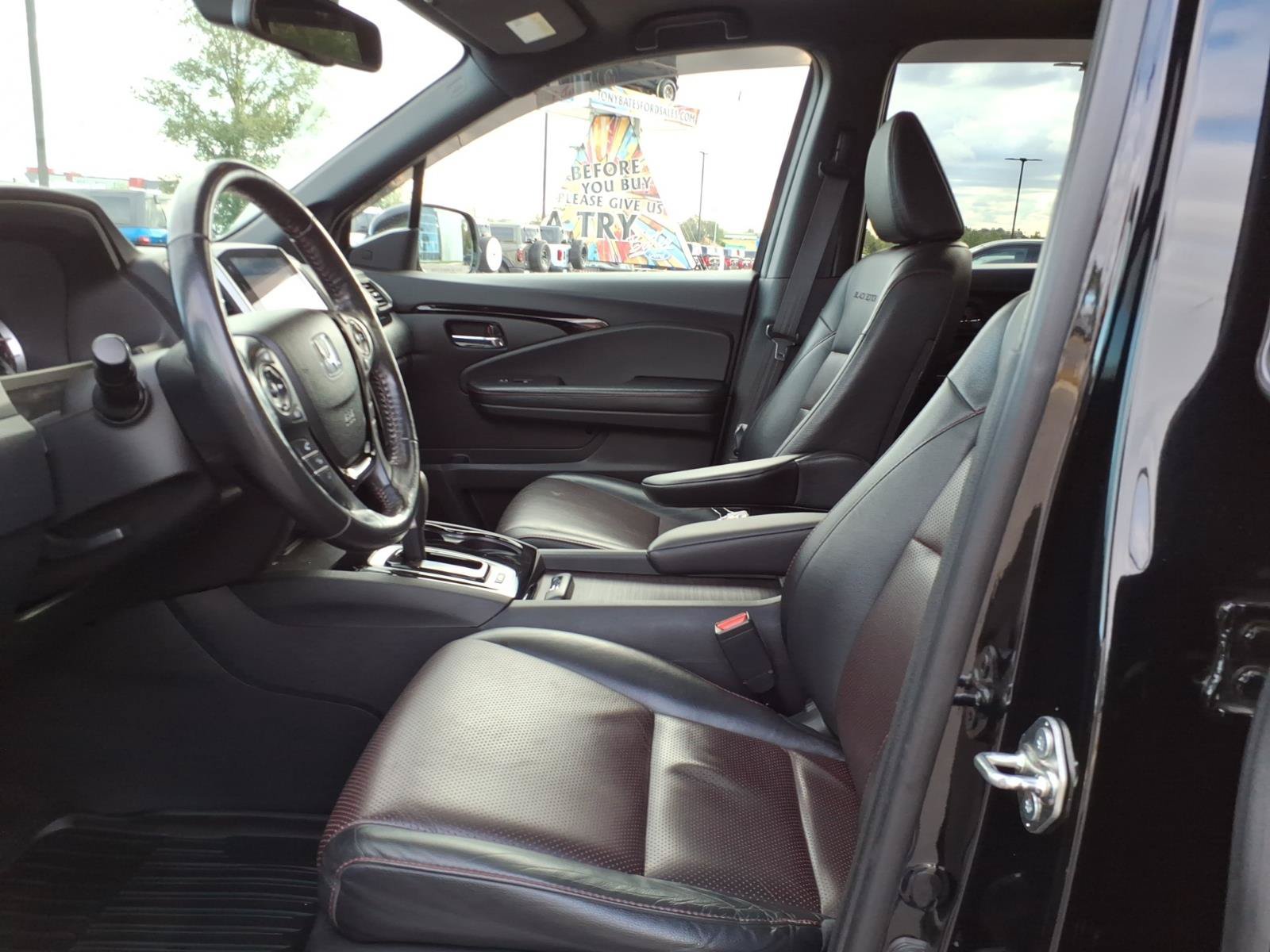 Used 2017 Honda Ridgeline Black Edition image 10