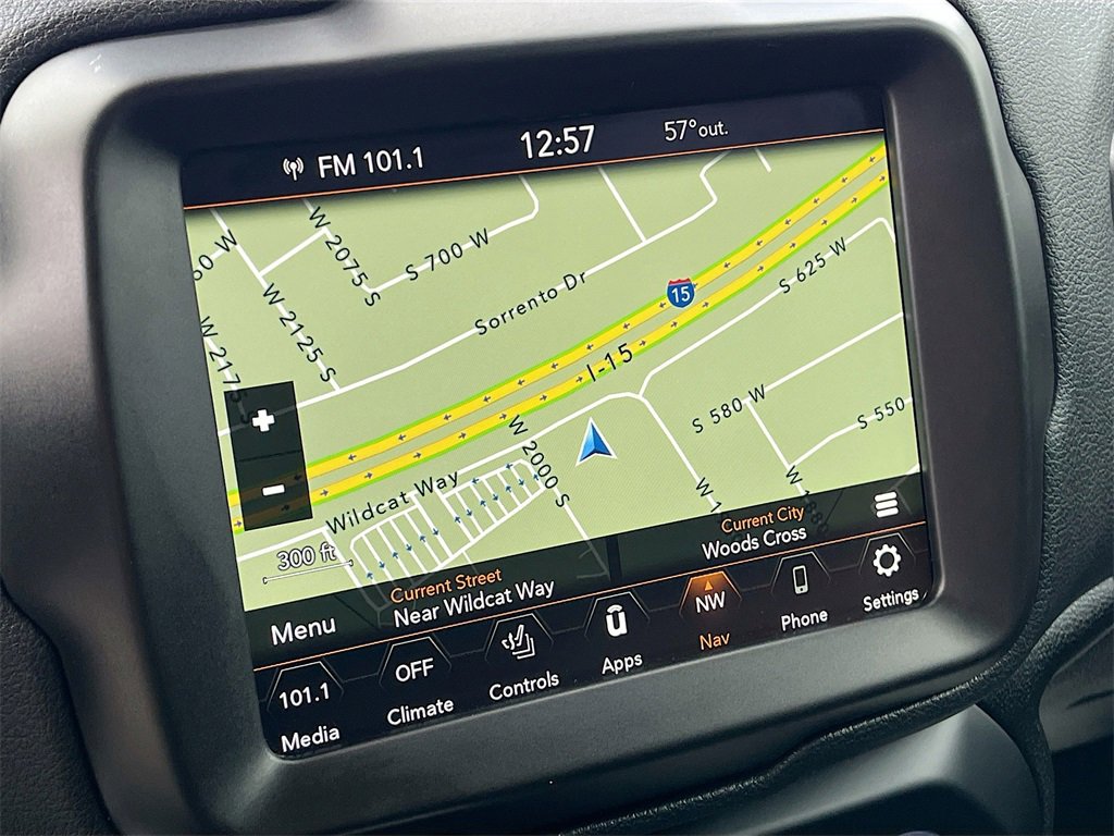 Used 2023 Jeep Renegade Latitude w/ Premium Group image 13