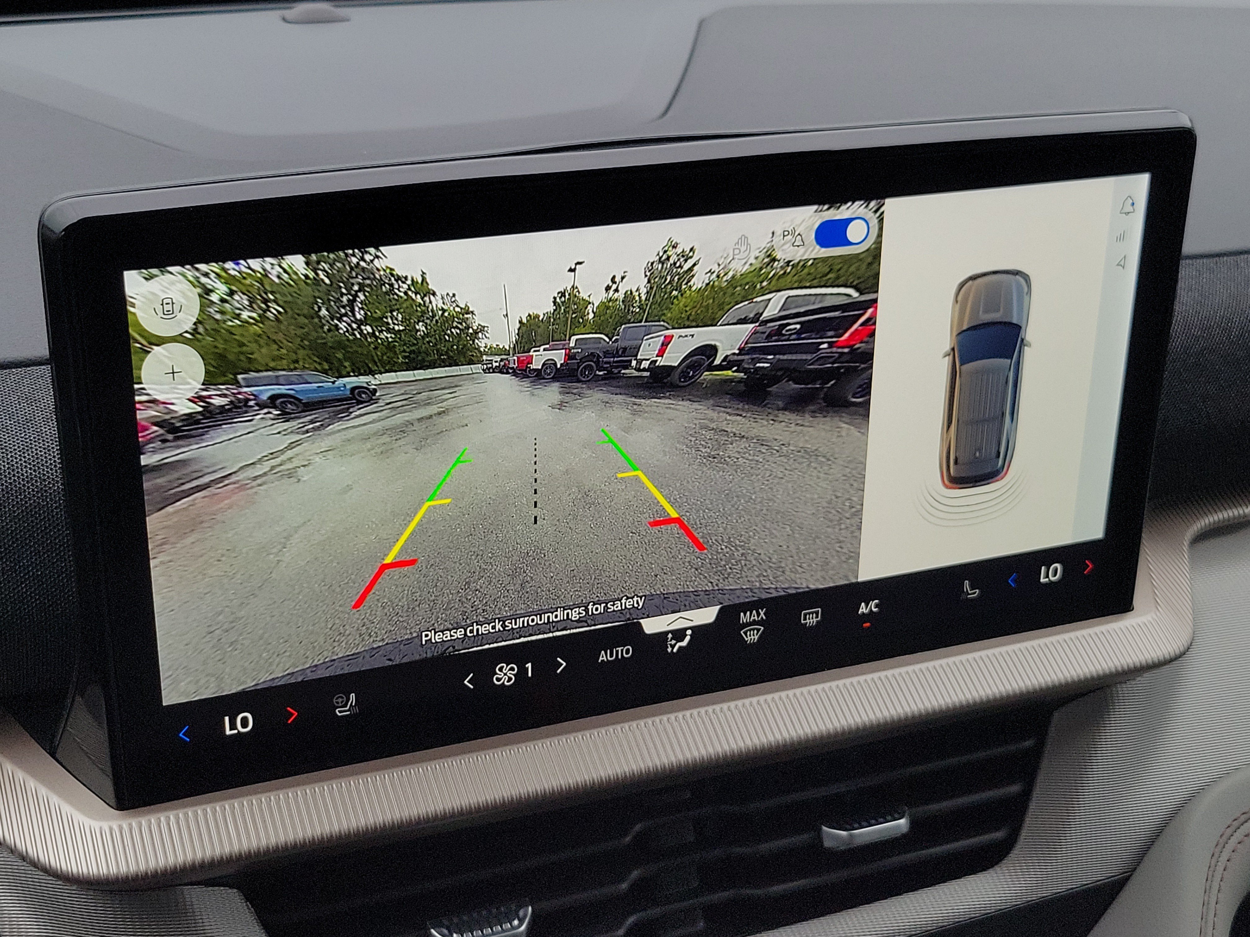 New 2026 Ford Explorer Active w/ Active Comfort Package RWD image 17