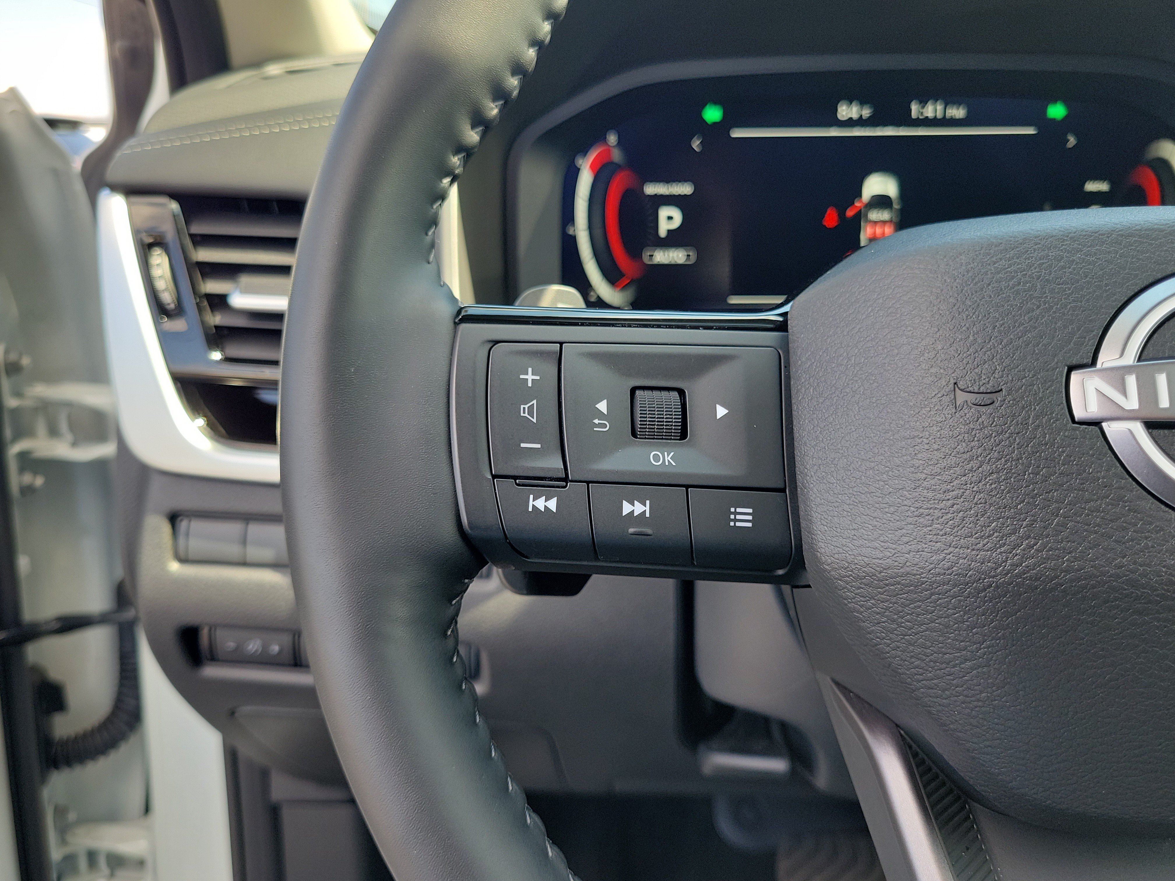 Certified 2025 Nissan Rogue SL w/ Tech Package AWD/4WD image 22