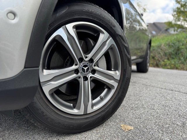 Used 2022 Mercedes-Benz GLC 300 4MATIC image 2