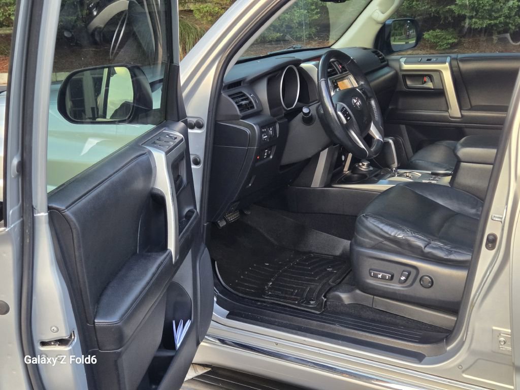 Used 2010 Toyota 4Runner Limited image 9