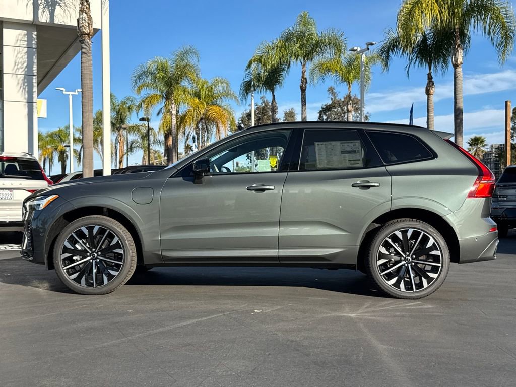 New 2026 Volvo XC60 T8 Ultra w/ Climate Package PRO image 2