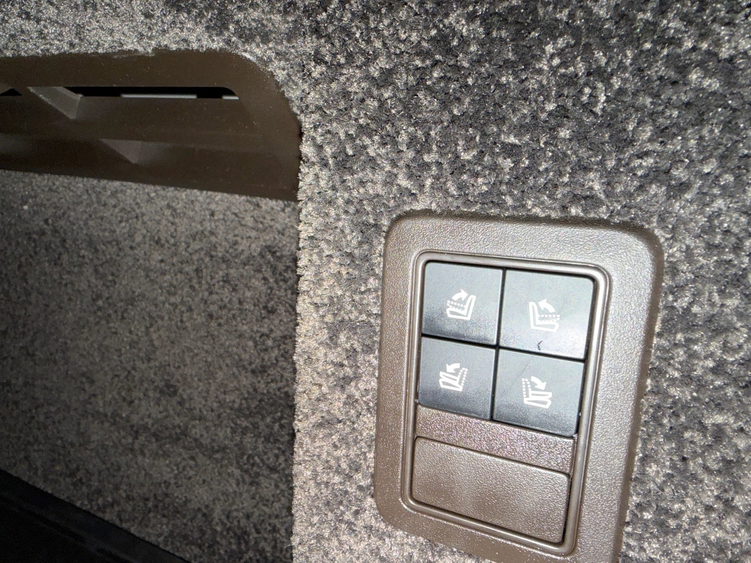 Used 2017 Land Rover Range Rover HSE image 19