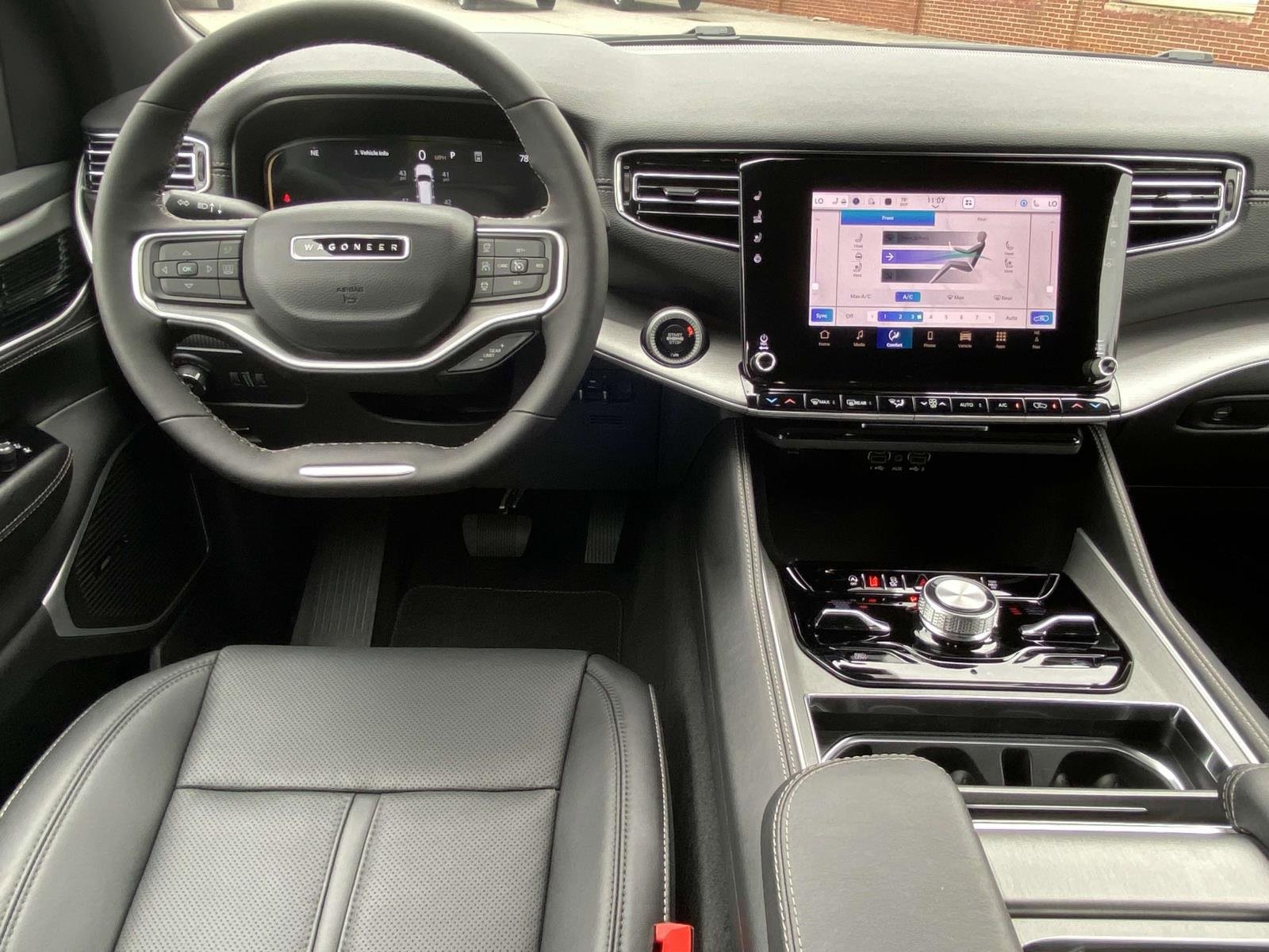 New 2025 Jeep Wagoneer L Series II w/ Convenience Group I image 10