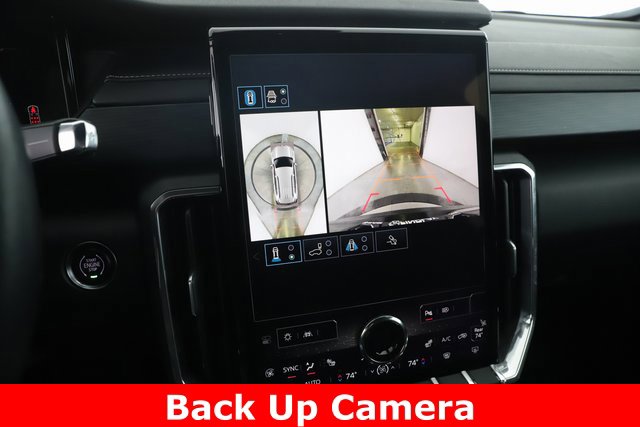 Used 2025 GMC Acadia Elevation image 24