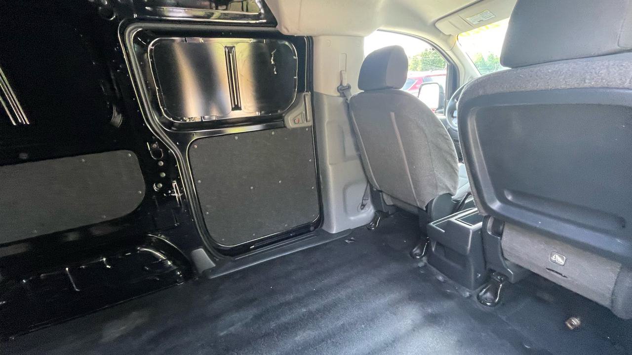 Used 2020 Nissan NV200 S FWD image 24