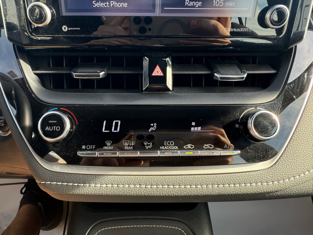 Used 2022 Toyota Corolla Hatchback image 21