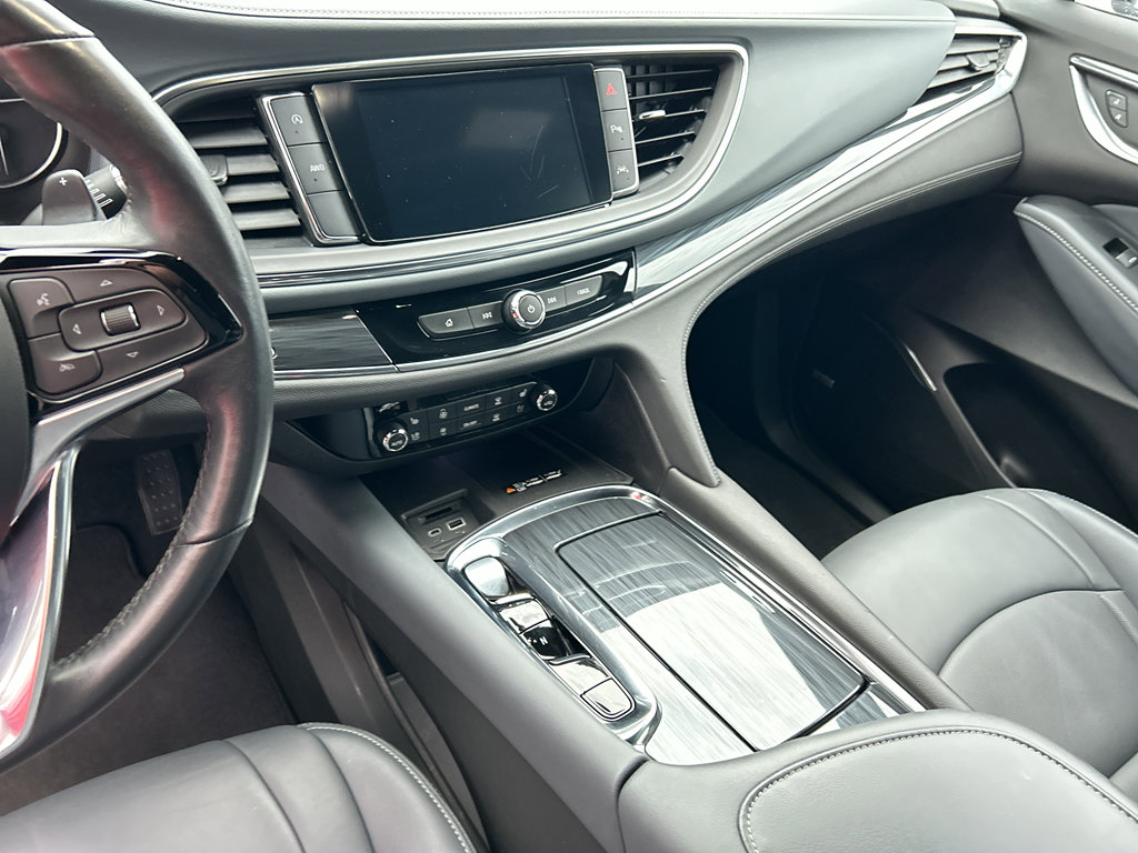 Used 2024 Buick Enclave Premium image 12